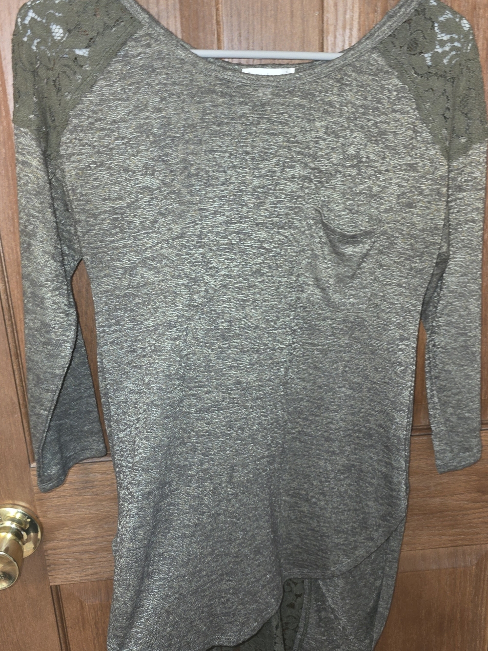 🌿 Love On A Hanger - Olive Lace Back High Low Top - Small